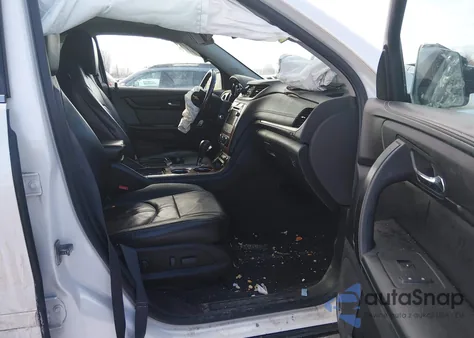 2014 Chevrolet Traverse 2Lt z USA, uszkodzony, nr VIN 1GNKVHKD6EJ204089